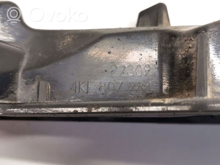 Audi e-tron Etupuskurin kannake 4KE807284