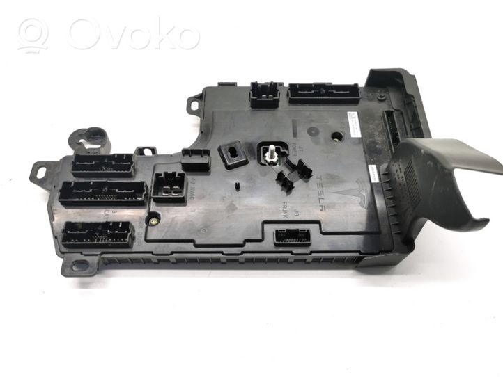 Tesla Model 3 Module confort 1078673-90-H