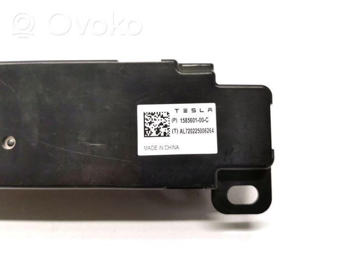 Tesla Model 3 GPS-pystyantenni 1585601-00-C