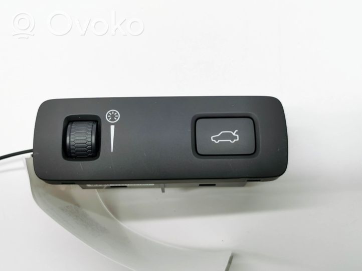 Volvo V60 Przełącznik / Przycisk otwierania klapy bagażnika 31443873