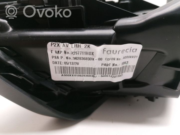 Peugeot 208 Boczna kratka nawiewu deski rozdzielczej 98283683DX