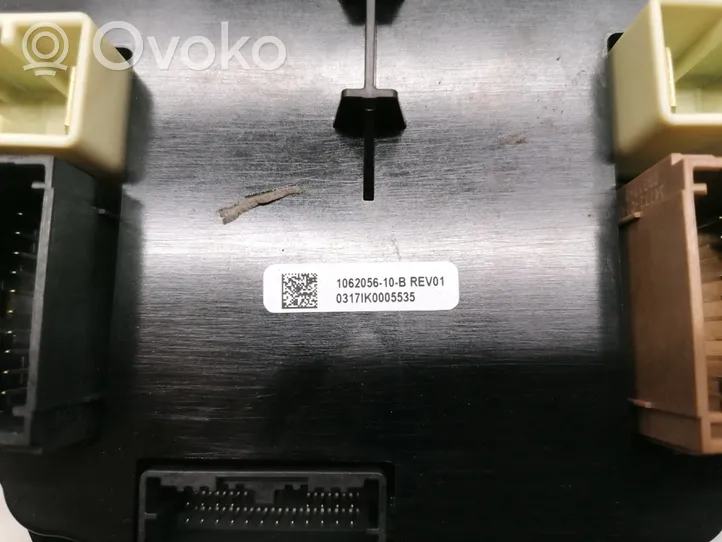 Tesla Model X Oven ohjainlaite/moduuli 1062056-10-B