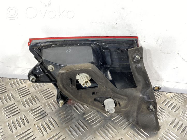 Subaru Legacy Takaluukun takavalot 23620073