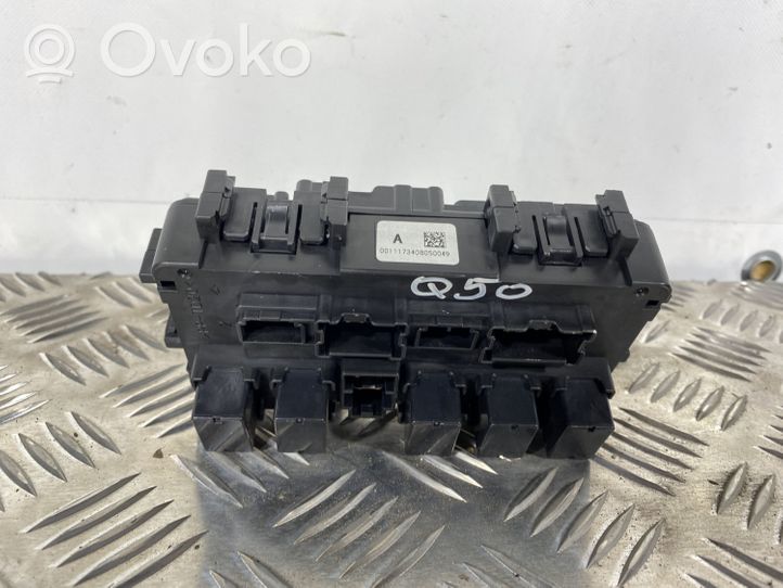 Infiniti Q50 Module de fusibles 0011173408050049