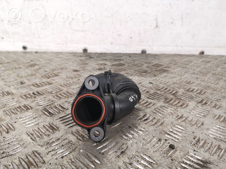 Nissan X-Trail T32 Tuyau de liquide de refroidissement moteur P1001668