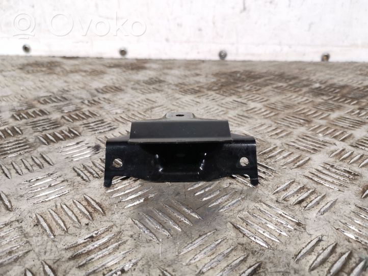 Subaru Forester SK Support, fixation radiateur 