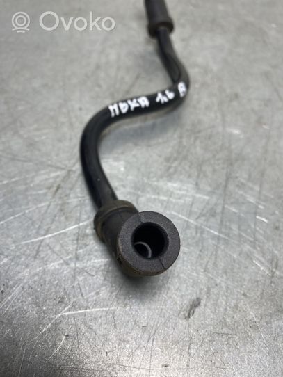 Opel Mokka Fuel line pipe 