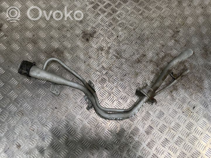 Subaru XV II Tuyau de remplissage de réservoir de carburant 