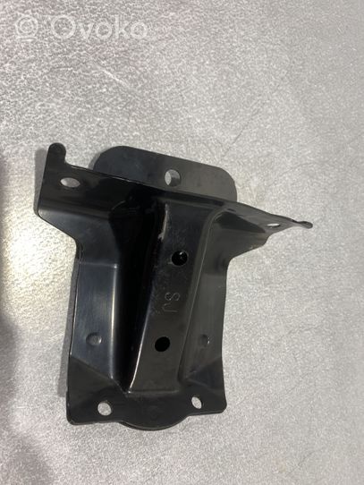 Subaru Forester SK Traverse inférieur support de radiateur 