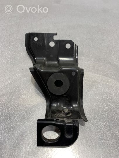 Honda CR-V Radiator mount bracket 