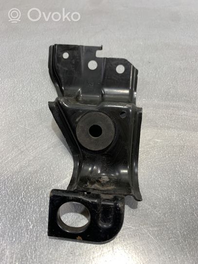 Honda CR-V Radiator mount bracket 