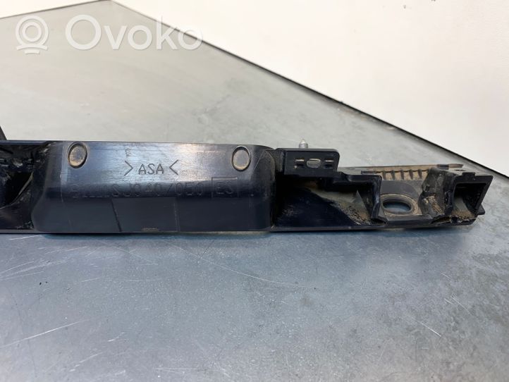 Subaru Forester SK Takaluukun rekisterikilven valon palkki 91111SJ040