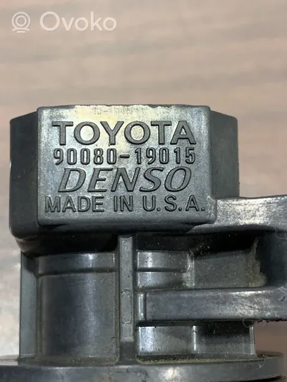 Toyota Matrix (E130) Реле высокого напряжения бобина 9008019015