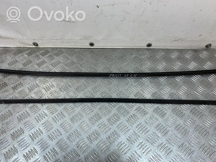 Toyota Prius (XW50) Roof trim bar molding cover 