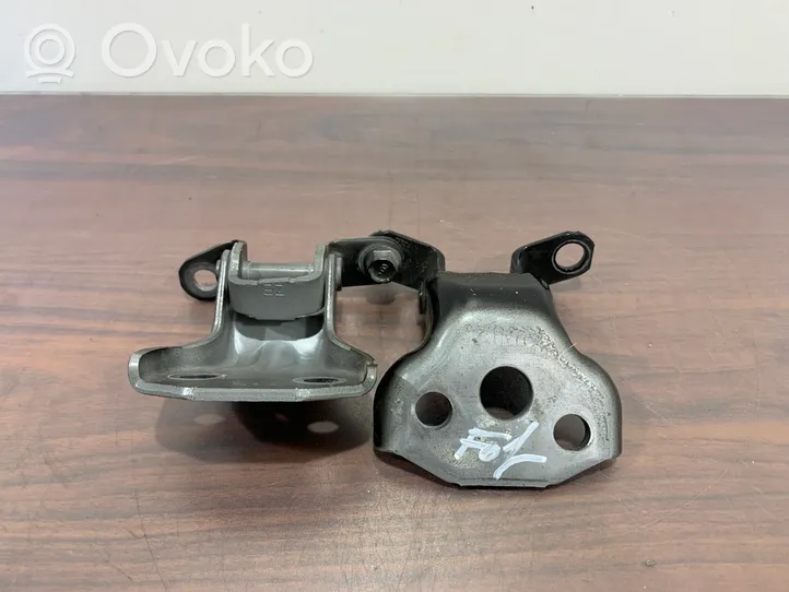 Subaru Outback (BT) Set di cerniere portiera anteriore 