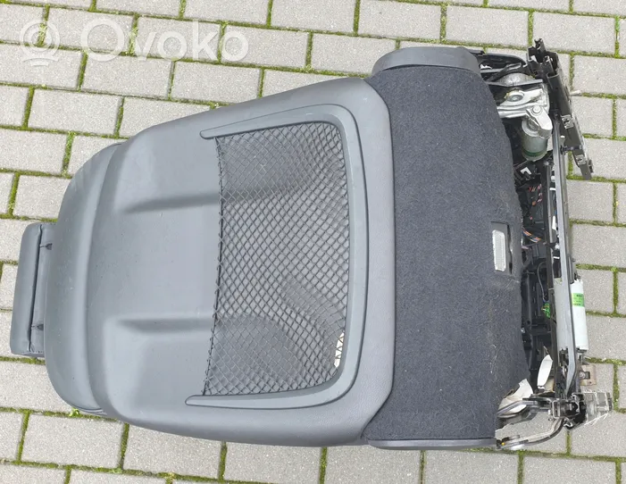 Audi Q7 4L Fotel przedni kierowcy 