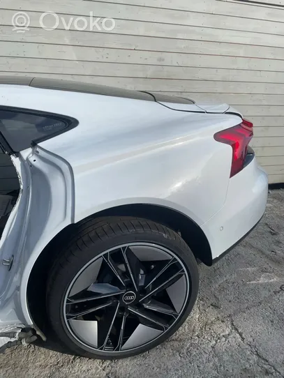 Audi E-tron GT Front piece kit 