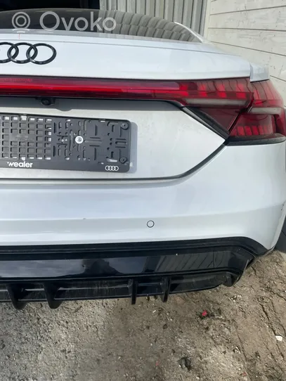 Audi E-tron GT Takaluukun/tavaratilan kansi 