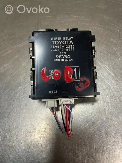 Toyota Corolla E210 E21 Interrupteur de poignée d'ouverture de coffre arrière 
