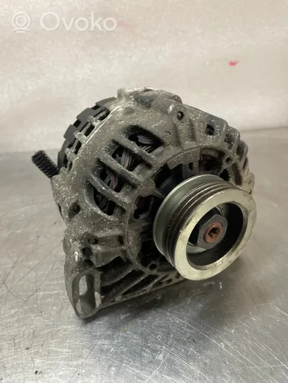 Renault Clio III Generatore/alternatore 