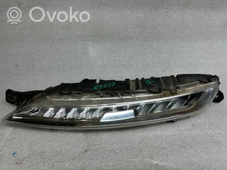 Citroen C4 II Picasso Phare de jour LED 9676036580