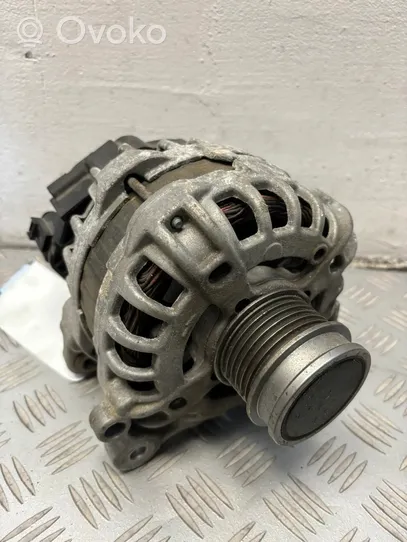 Volkswagen T-Roc Generatore/alternatore 04E903015H