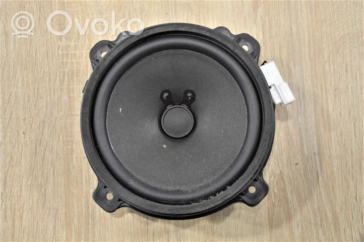 Chevrolet Captiva Subwoofer-bassokaiutin S180