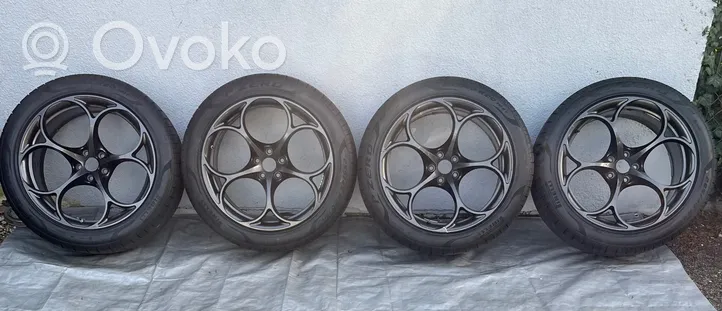 Alfa Romeo Stelvio R20 alloy rim 