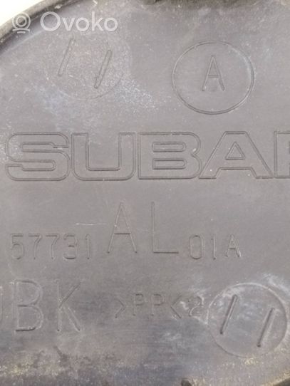 Subaru Outback Moldura/rejilla de la luz antiniebla delantera 57731AL01A