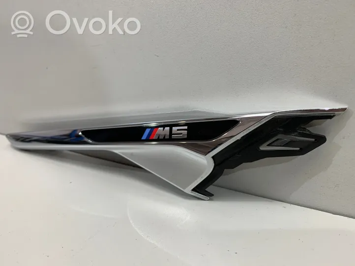 BMW M5 F90 Etupyöräkotelon koristelista 