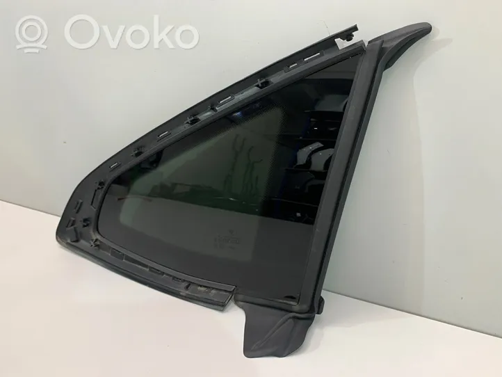 BMW 4 G22 G23 G24 G26 Rear side window/glass 7482994