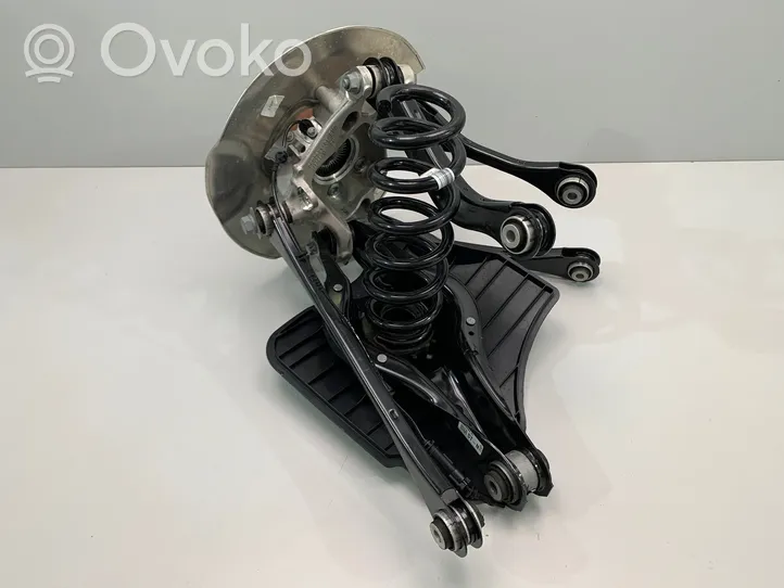 BMW 4 G22 G23 G24 G26 Pivot de moyeu arrière 6892521