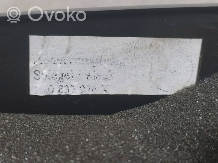 Volkswagen Golf V Muu etuoven verhoiluelementti 1K0837974K