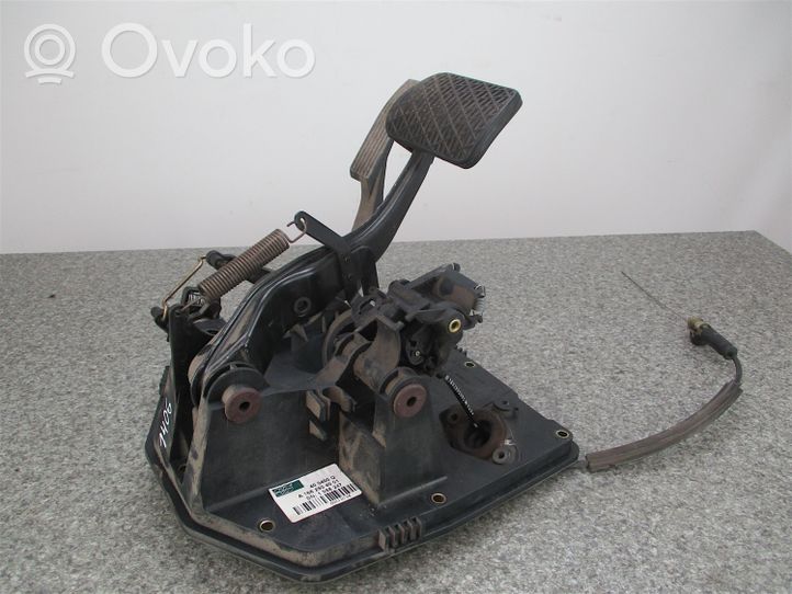 Mercedes-Benz Vaneo W414 Pedal assembly A1682904001