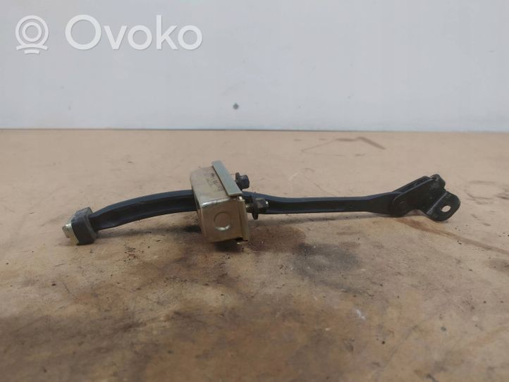 Jeep Cherokee Zawias klapy tylnej bagażnika 553601