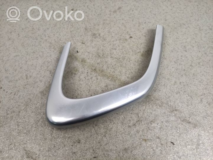 Opel Insignia A Front door trim bar 13222209