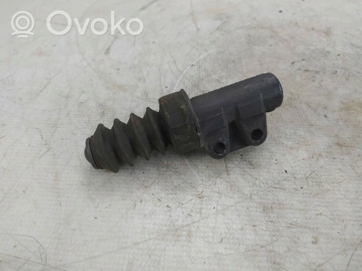 Mazda 5 Kytkimen apusylinteri 68038UR04