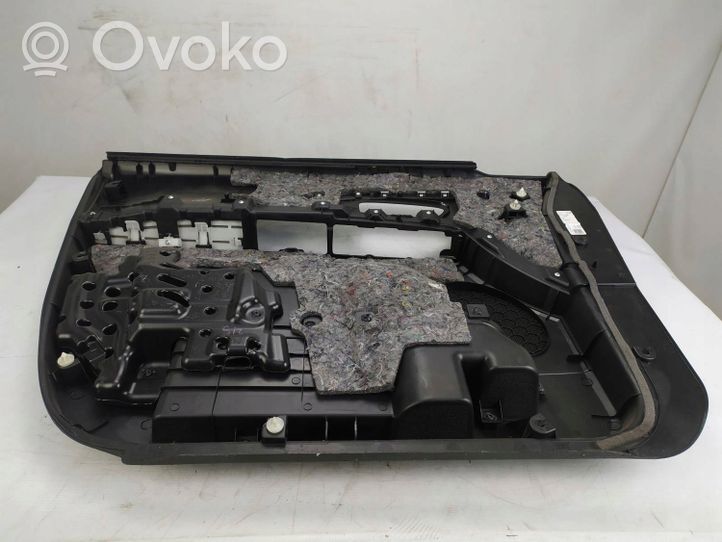 Mazda 5 Etuoven verhoilu 