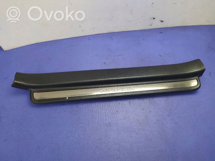 Toyota Avensis T250 Kita centrinė konsolės (tunelio) detalė 67913-05050