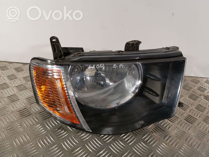 Mitsubishi L200 Lampa przednia 