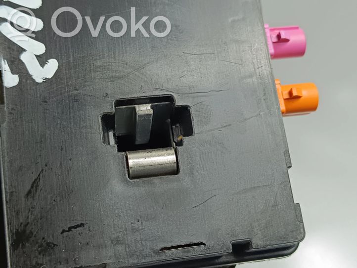 31438104 Volvo XC90 Radio antenna, 60.00 € | RRR
