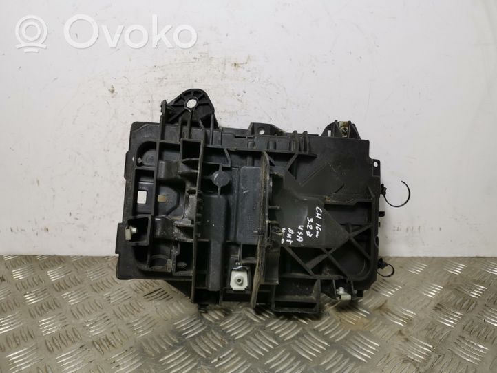 Jeep Cherokee Boîte de batterie 68186053AC