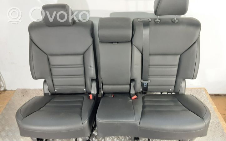 KIA Sorento Antra eilė sėdynių 