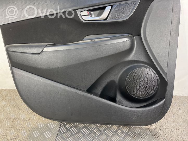 Hyundai Kona I Apmušimas priekinių durų (obšifke) 82370J9000