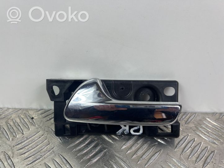 Jeep Grand Cherokee Front door interior handle 