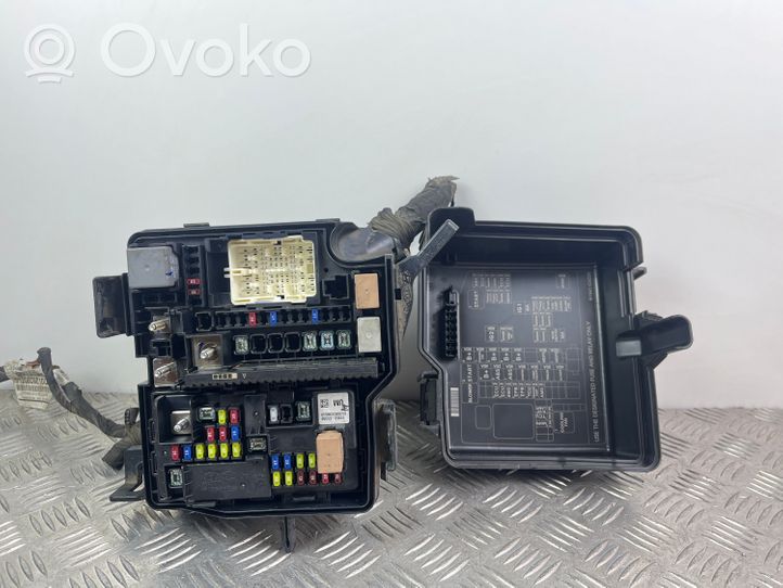 KIA Sorento Fuse module 