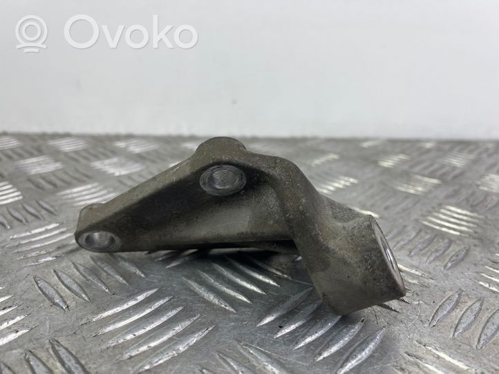 KIA Sorento Rear differential/diff mount bracket 