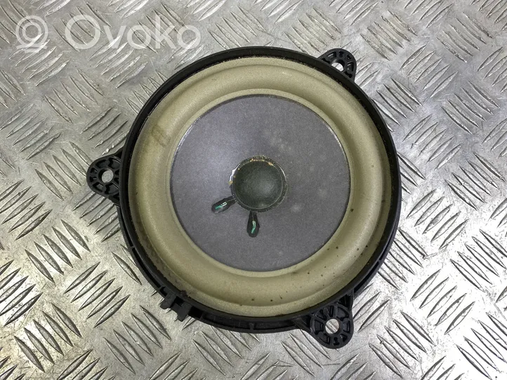 Infiniti QX80 Rear door speaker 