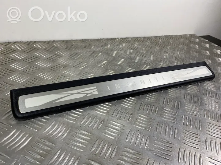 Infiniti QX80 Etuoven kynnyksen suojalista 769B11LAOA