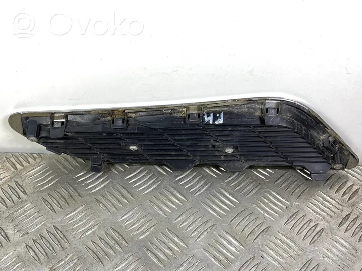 Infiniti QX80 Grill / Wlot powietrza błotnika przedniego 638291LAOA